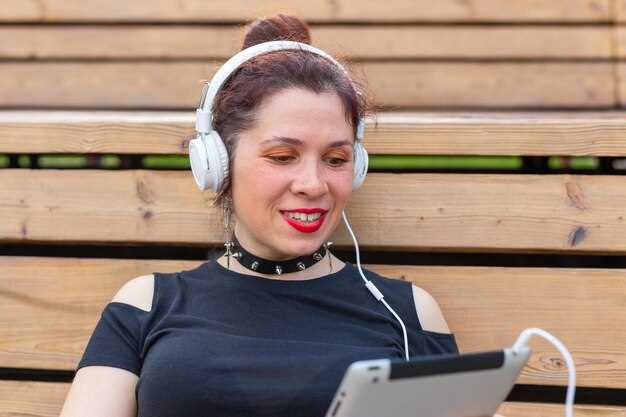 Проигрыватель с воспроизведением плейлистов и каталогов