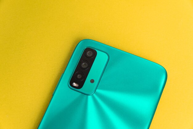 Дизайн и сборка Huawei Nova Can L11