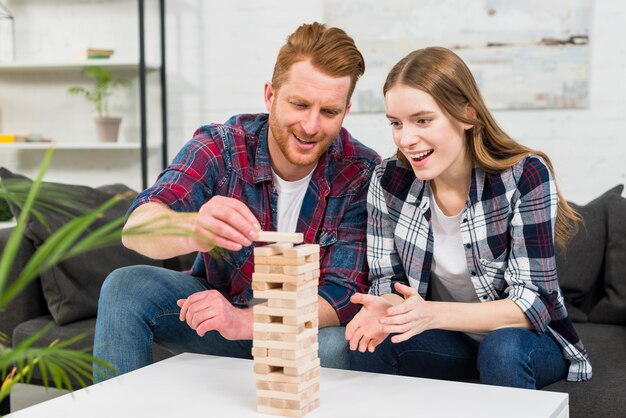 Обзор механик и особенностей игры The Tower