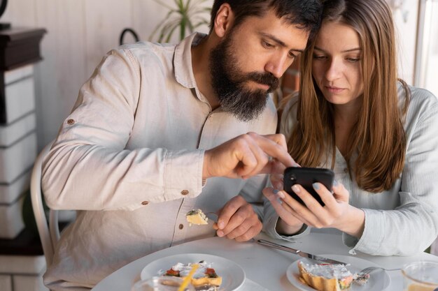 Обзор популярных чат-румов и анализ их особенностей